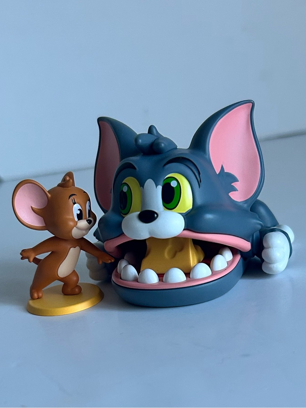 Tom & Jerry Figure Set - Gray Tom Head with Brown Jerry